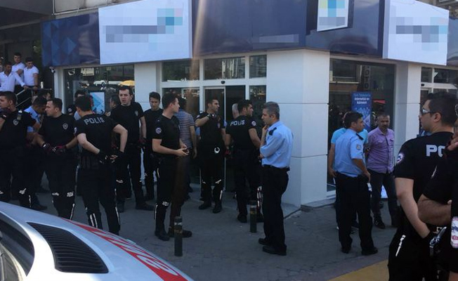 Bursa'da Türk Telekom binasında silah sesleri: Yaralılar var
