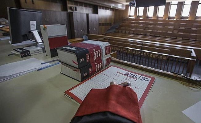 Tesadüfen okuduğu kitaptan aldatıldığını öğrendi