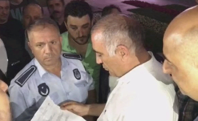 Stand kurmak isteyen CHP'lilerle İBB zabıtaları arasında gerginlik