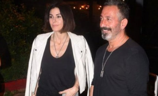 Cem Yılmaz ve Defne Samyeli'den aşk tatili