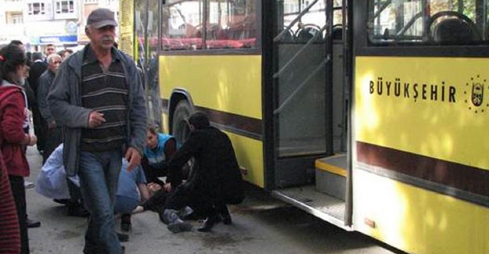 Halk otobüsünde dehşet!