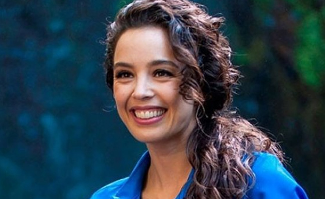 Azra Akın'dan müjdeli haber