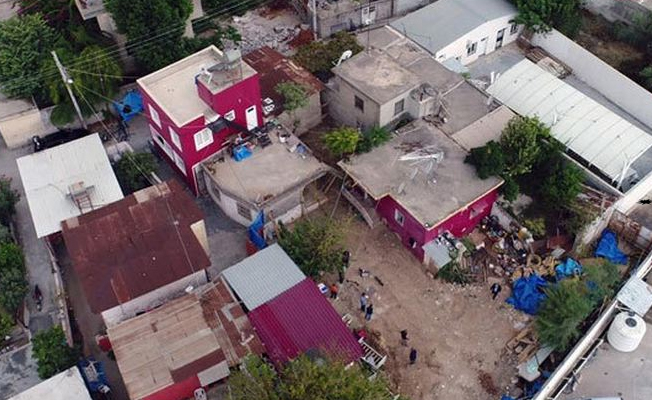 Gizemli kazının yapıldığı yerde evler 'çöktü çökecek'