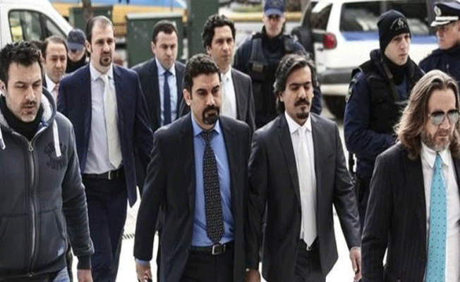 'Türkiye'nin iadesini istediği 8 asker askeri kampta koruma altına alındı'