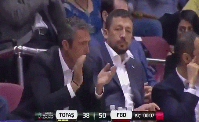 Bursa’da TOFAŞ ve Fenerbahçe taraftarlarından İzmir Marşı