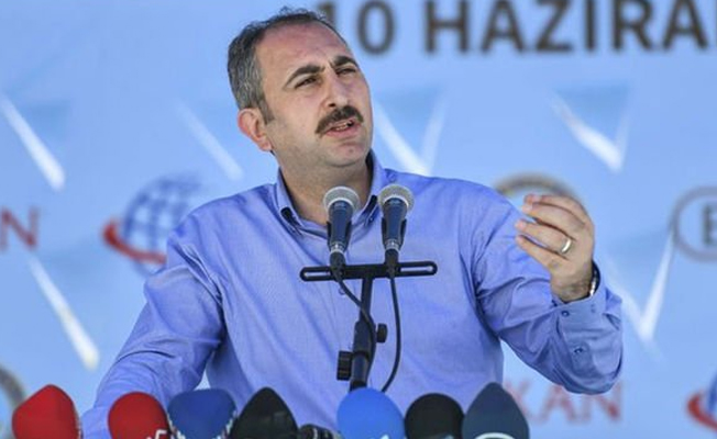 Adalet Bakanı Gül'den ihraç edilen memurlarla ilgili flaş açıklama