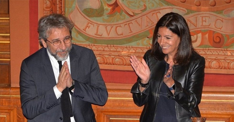 Can Dündar'a Paris'ten fahri hemşerilik