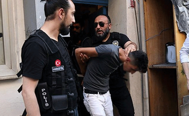 Beyoğlu’nda 10 kişi gözaltına alındı