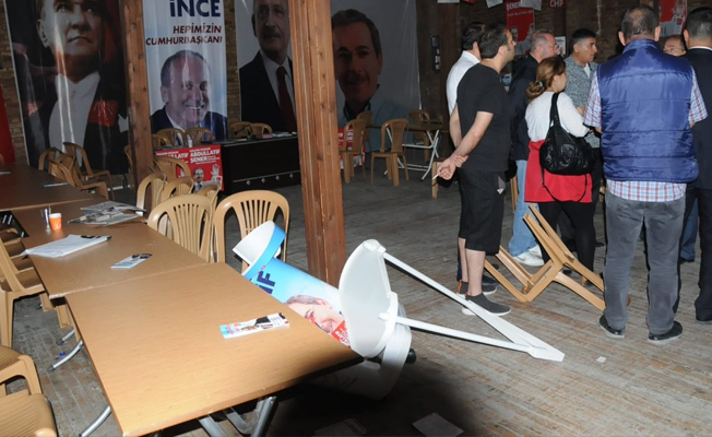 'AKP'liler CHP Konya Seçim Merkezi'ne saldırdı'