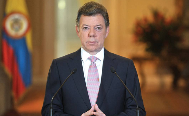 Nobel Barış Ödülü sahibi Juan Manuel Santos'a ağır darbe