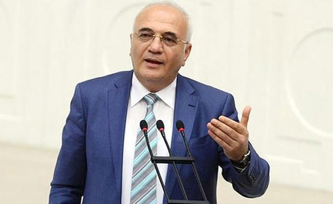 AKP'li Elitaş: Emeklilere verdiğimiz ikramiye kırgınlığı unutturdu