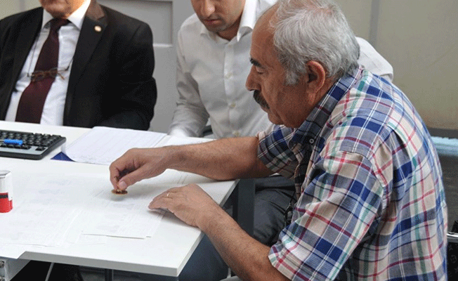 ‘Seçim gözlemcisi İsveçli vekil, İstanbul’da gözaltına alındı’