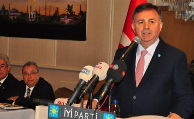 İYİ Parti kurucusundan flaş karar