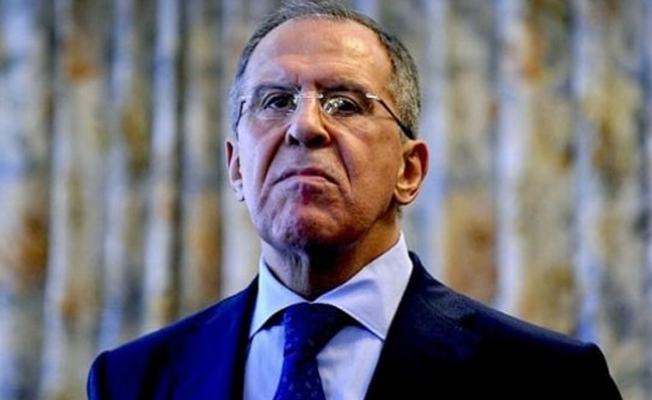 Lavrov: 'NATO'nun kırıp döktüklerini AB temizliyor'