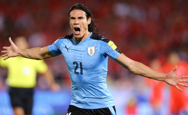 Cavani, Uruguay'ı çeyrek finale taşıdı