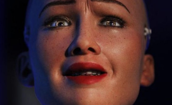 Robot Sophia'nın parçaları kayboldu