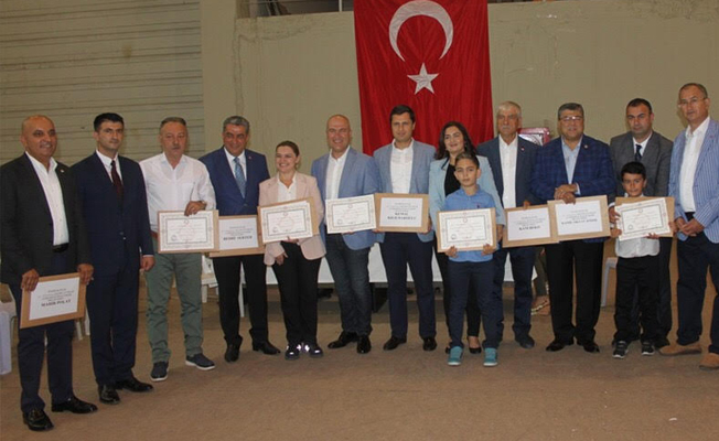CHP İzmir’den milletvekili seçilen 14 isim mazbatalarını aldı!