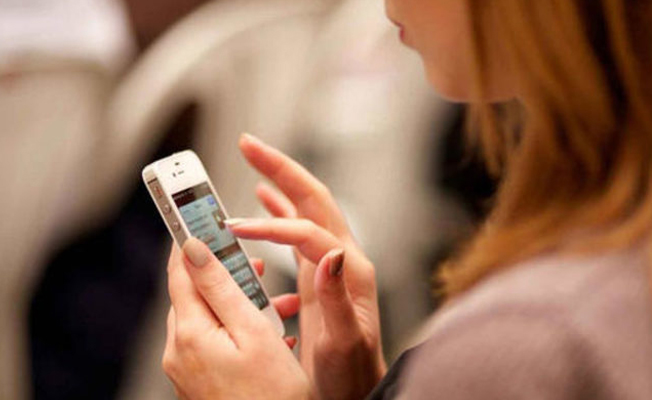 14 yaşındaki kızının telefonunu kontrol eden anne şoke oldu