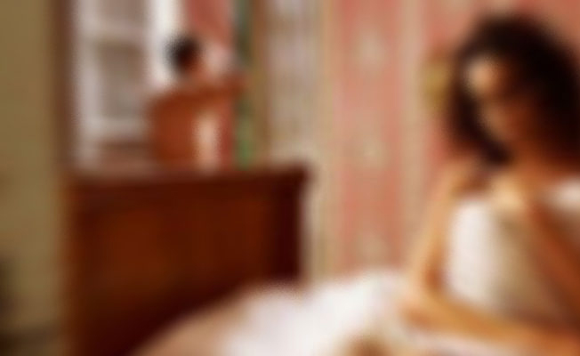 İnternetten çıplak fotoğraflarını gönderen çocuğa büyük şok