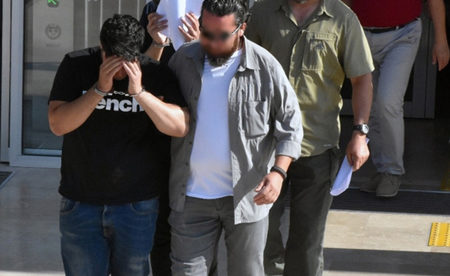 Muğla'nın Dalaman ilçesinde 2 İngiliz vatandaşı 'PKK/YPG sempatizanı' iddiasıyla tutuklandı
