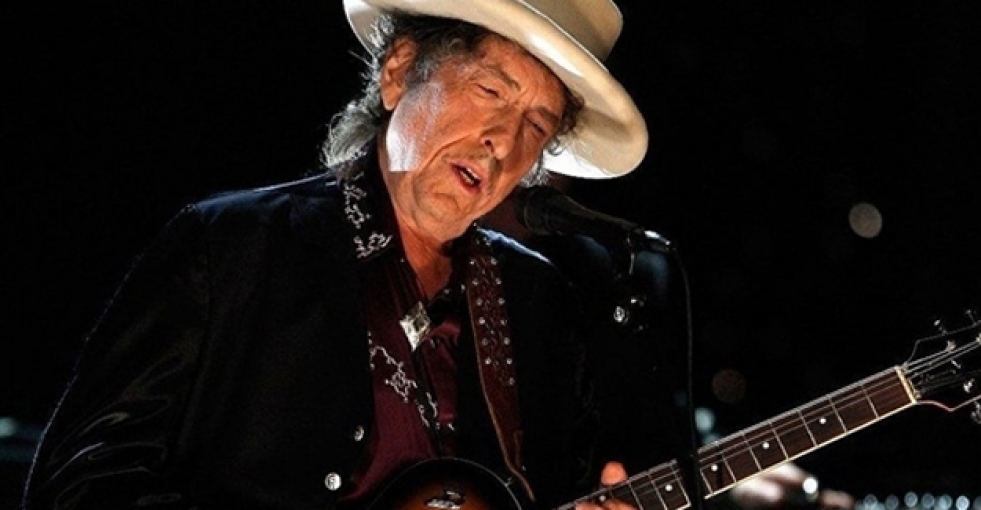 Bob Dylan, Nobel'le ilgili son kararını verdi