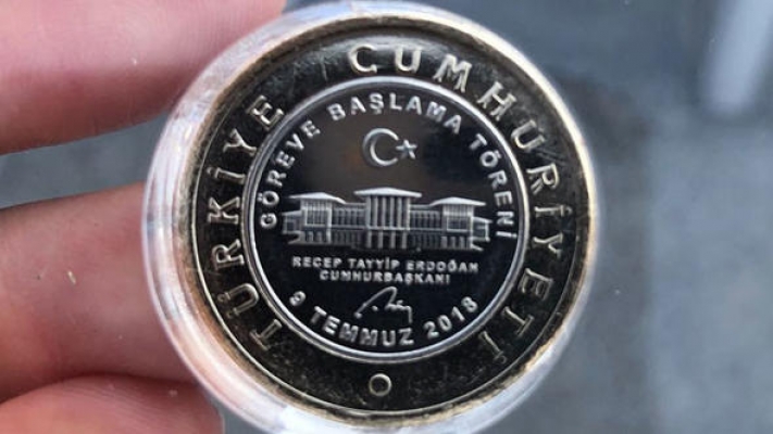 Külliye'de tören... Misafirlere 1 Lira hediyesi