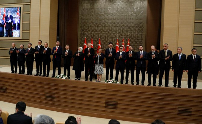 Yeni dönemde Bakanların ve Cumhurbaşkanı Yardımcısı'nın alacağı maaşlar belli oldu