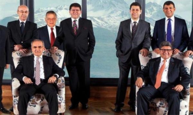 Ünlü aileye ceza yağdı