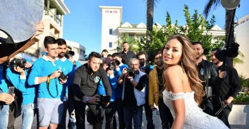 Canlı mankenlerle doğada fotoğraf kampı