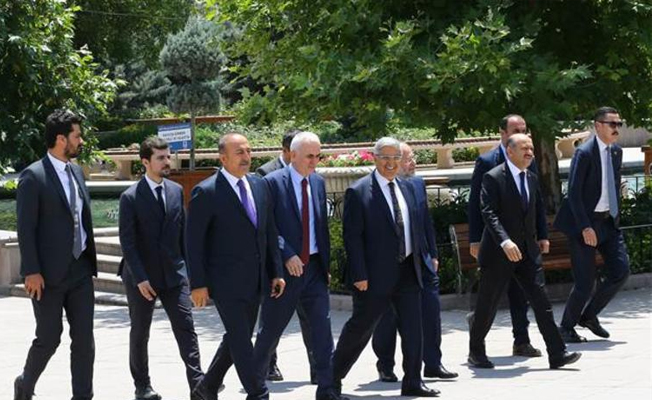 Yeni kabinenin ilk toplantısı bugün 15.00'te