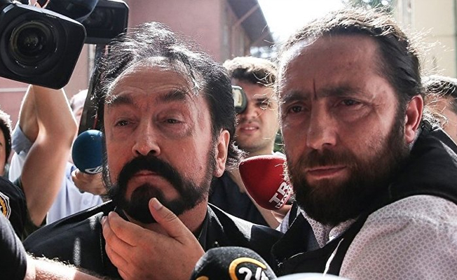 Adnan Oktar'a itirafçı şoku!