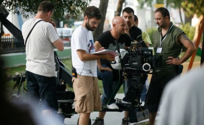 Çağan Irmak'ın yeni filmi 'Bizi Hatırla'dan ilk poster