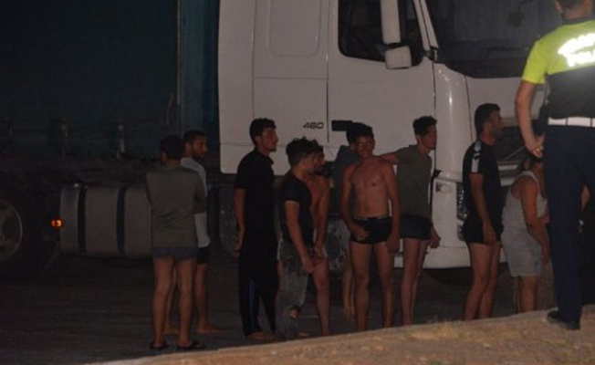 Tekne faciasından kurtarılanlar Mersin'de...