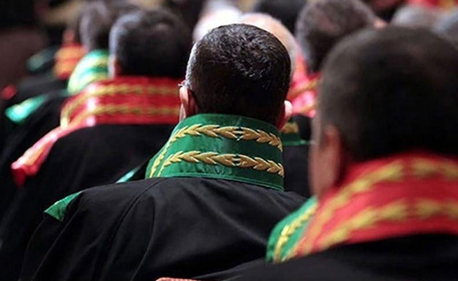3 askeri hakim meslekten ihraç...