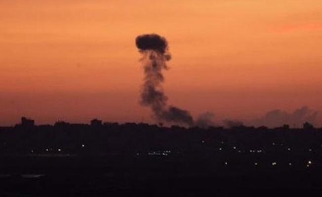 İsrail'den Gazze'ye hava saldırısı: Ölü ve yaralılar var