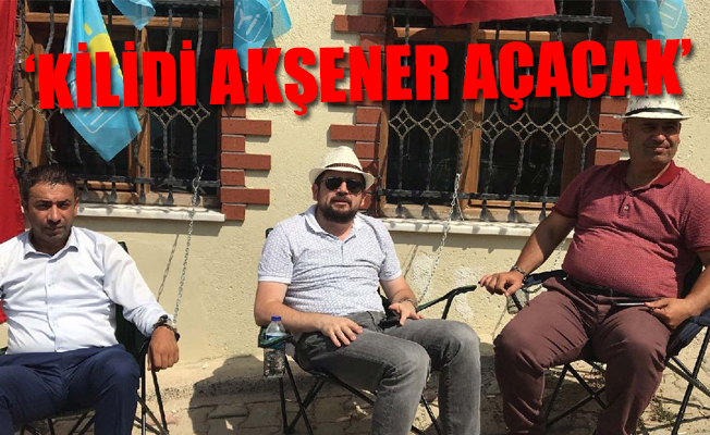İYİ Partili başkanlar kendilerini Meral Akşener'in evine zincirledi