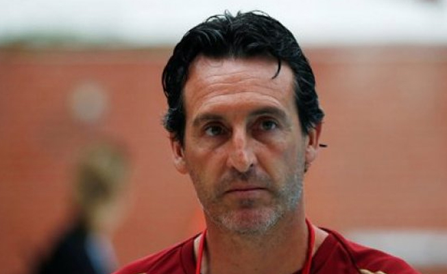 Arsenal'in teknik direktörü Emery'den Özil'e destek