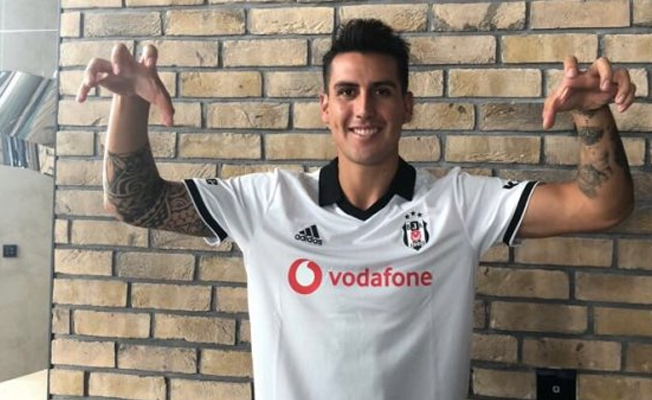 Enzo Roco formayı giydi