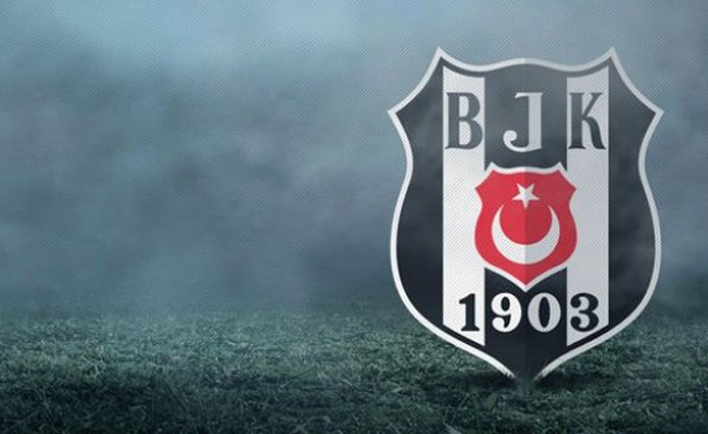 Beşiktaş'tan 4 futbolcu için toplu imza töreni
