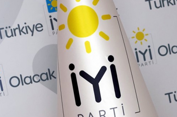 İYİ Parti'de o isim görevinden istifa etti