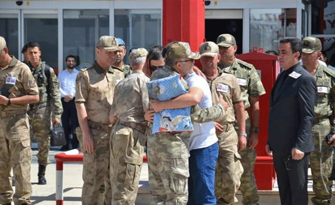 Astsubay Karakaya'nın eşi ve bebeğinin arkasından söylediği sözler yürek burktu