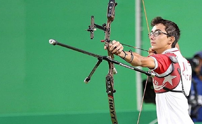 Milli okçu Mete Gazoz Avrupa'da finale yükseldi