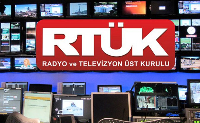 RTÜK'ten 5 kanala 'müstehcenlik' cezası