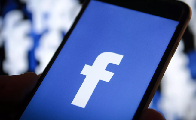 Facebook çöktü mü? Facebook neden açılmıyor?