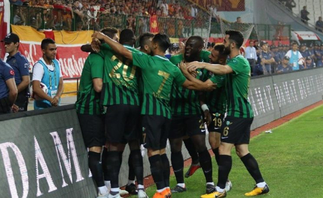Gomis penaltıyı atamadı, Akhisarspor tarih yazdı