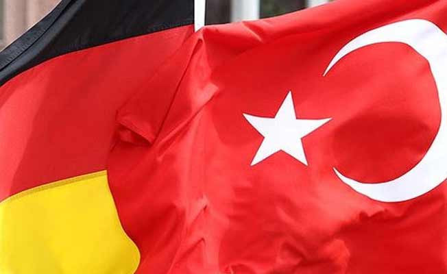 54 Alman Türkiye sınırından geri çevrildi