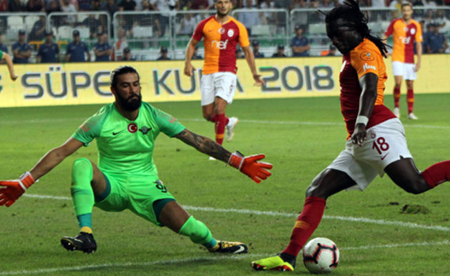 Gomis'ten kaçan penaltı sonrası olay paylaşım