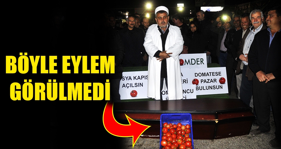 Antalyalı çiftçi domatesin cenaze namazını kıldı