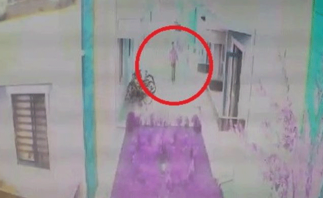 Kuryeye kapıyı açan kadın hayatının şokunu yaşadı