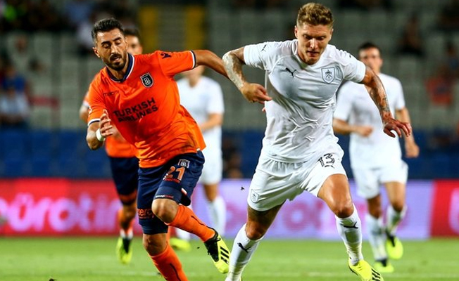 Başakşehir Burnley karşısında turu deplasmana bıraktı!